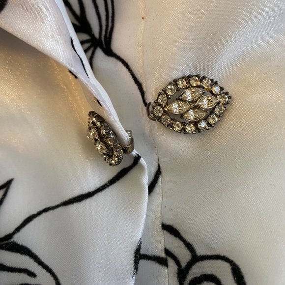 Sheer-Sleeved Women’s Blazer - Picture 5 of 8